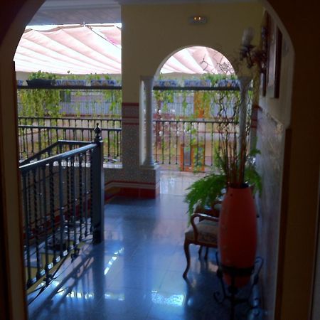 Alcalá de Guadaira Hotel Sandra מראה חיצוני תמונה