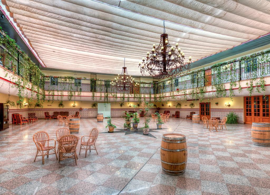 Alcalá de Guadaira Hotel Sandra מראה חיצוני תמונה