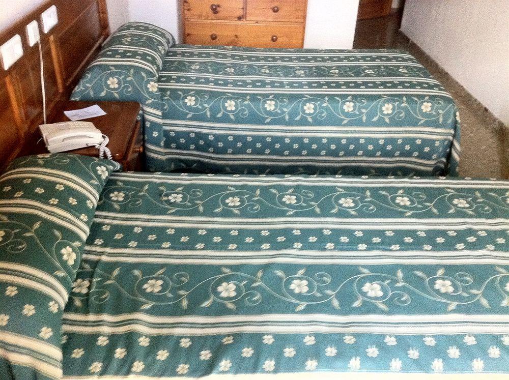 Alcalá de Guadaira Hotel Sandra מראה חיצוני תמונה