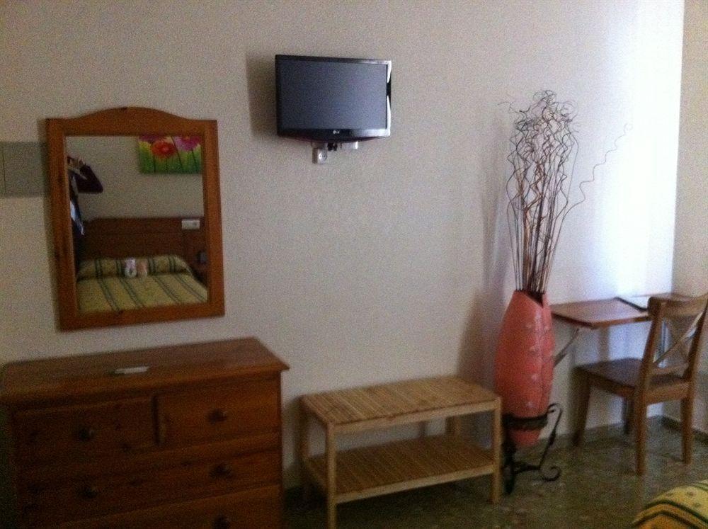 Alcalá de Guadaira Hotel Sandra מראה חיצוני תמונה