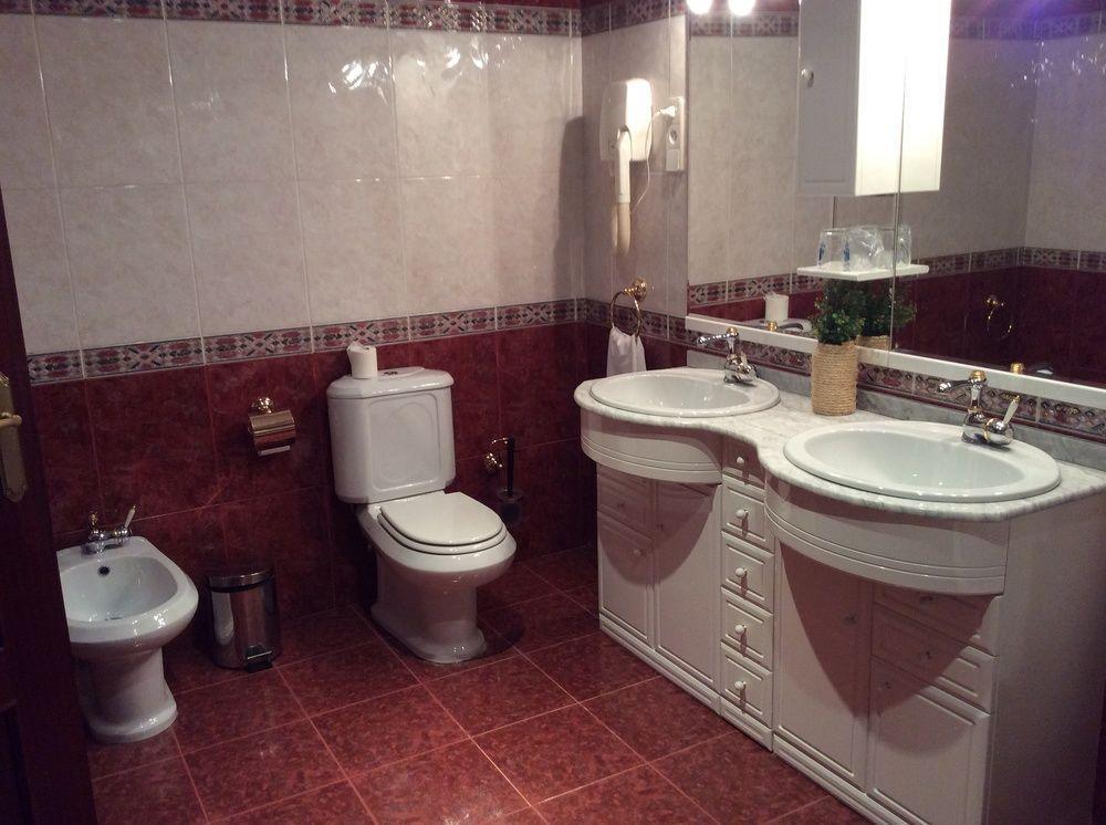 Alcalá de Guadaira Hotel Sandra מראה חיצוני תמונה