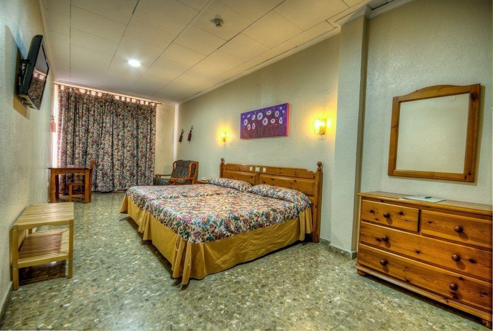 Alcalá de Guadaira Hotel Sandra מראה חיצוני תמונה