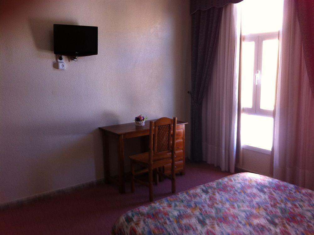 Alcalá de Guadaira Hotel Sandra מראה חיצוני תמונה