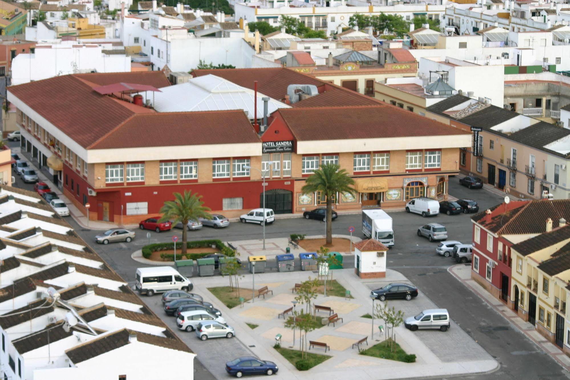 Alcalá de Guadaira Hotel Sandra מראה חיצוני תמונה